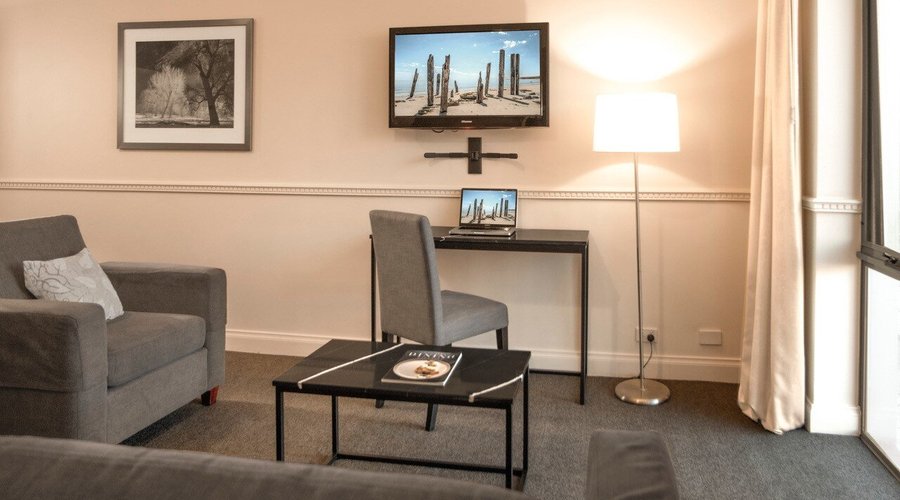 One Bedroom Apartment
