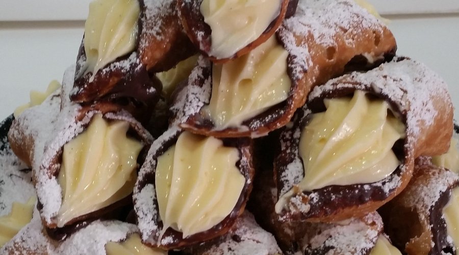 BellAmica Specialises in creating the best Cannoli in Newcastle NSW Australia