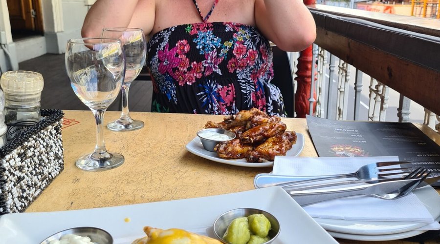 Nachos were LOADED with chicken.