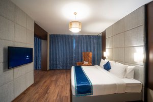 Room & Suite