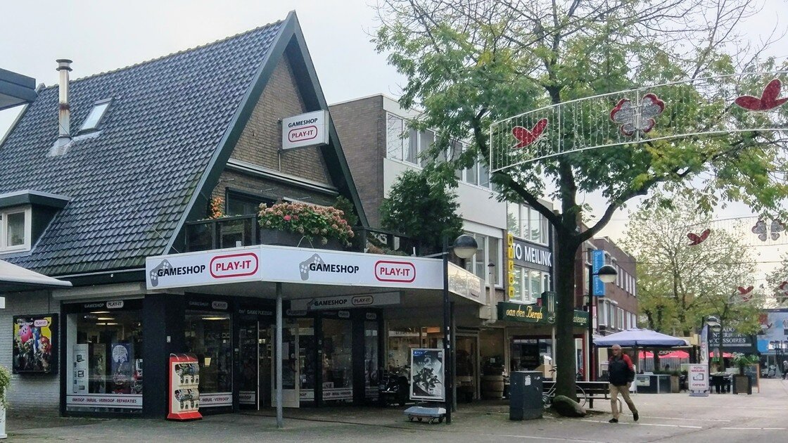 Zullen Inademen geleider Gameshop Play It Emmen - All You Need to Know BEFORE You Go