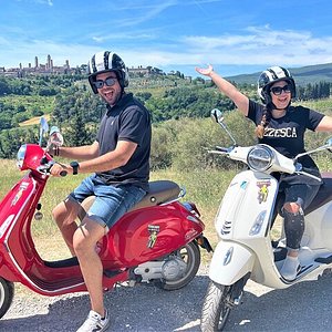 2023 Florence Vespa Tour: Tuscan Hills and Italian Cuisine