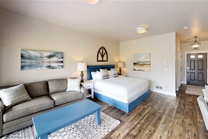 Room & Suite