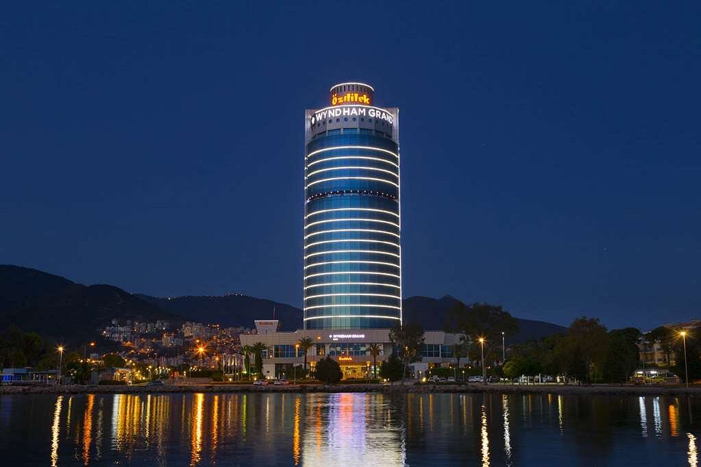 Wyndham Grand İzmir Özdilek , İzmir bölgesinde otel