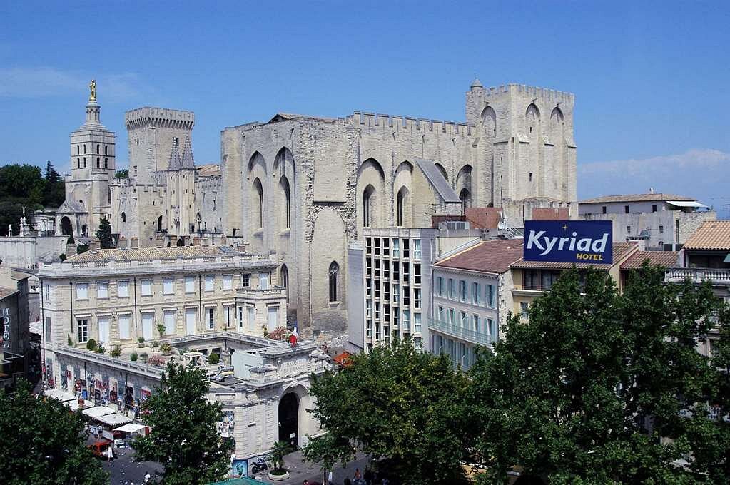 Kyriad Avignon - Palais Des Papes, hôtel à Avignon