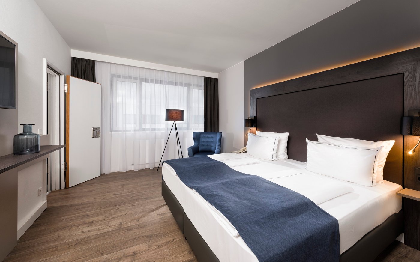 HOLIDAY INN BERLIN - CITY WEST, AN IHG HOTEL $78 ($̶8̶6̶) - Updated ...