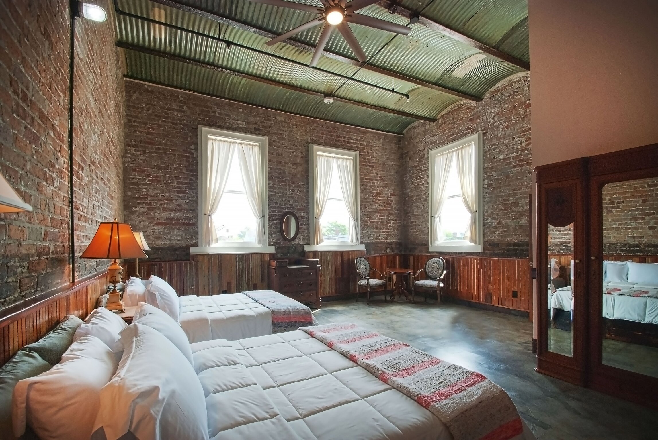 Inn At The Old Jail Rooms: Pictures & Reviews - Tripadvisor