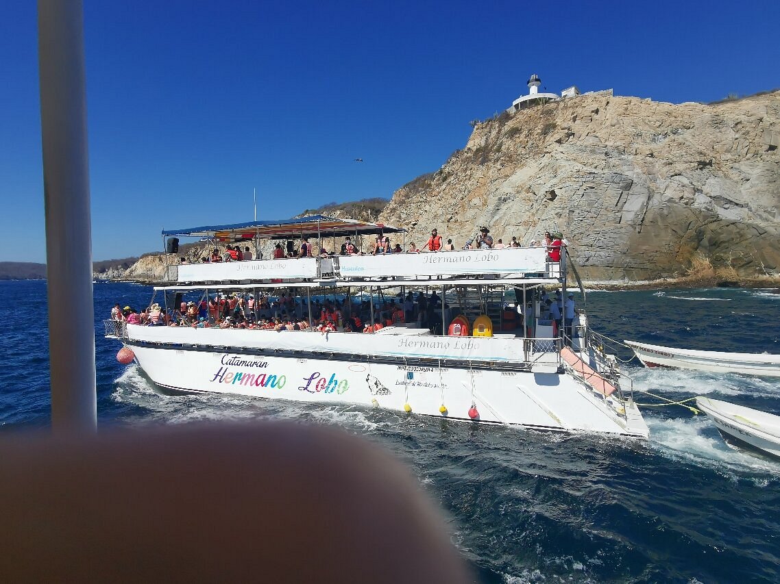 huatulco fiesta catamaranes