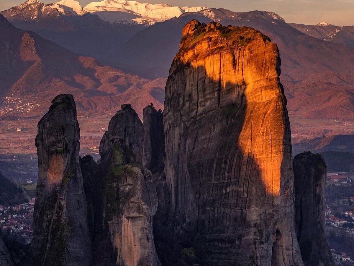 meteora thrones travel & tourism center