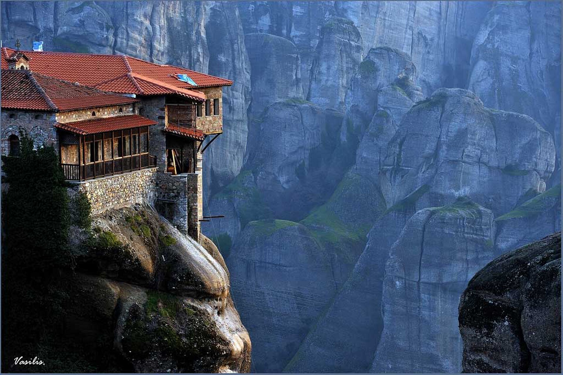 meteora thrones travel & tourism center