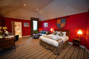 Room & Suite