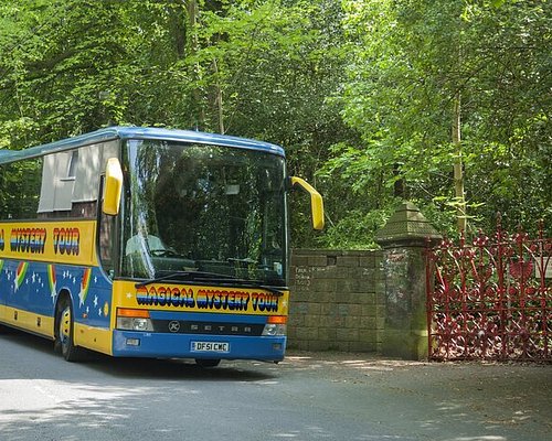 uk tourism bus