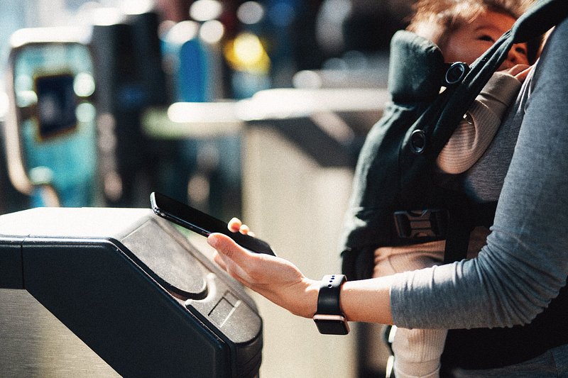 Using contactless payment on the London Underground Tube