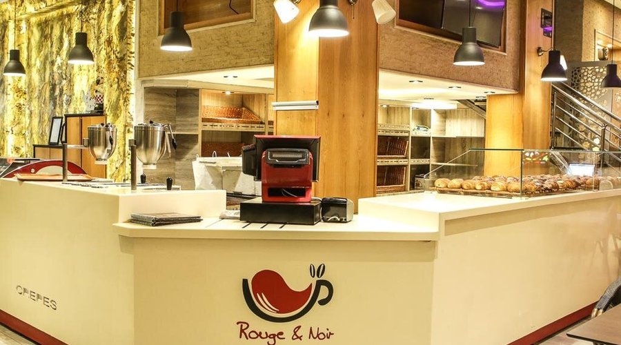 Rouge Noir image 2 - Full view