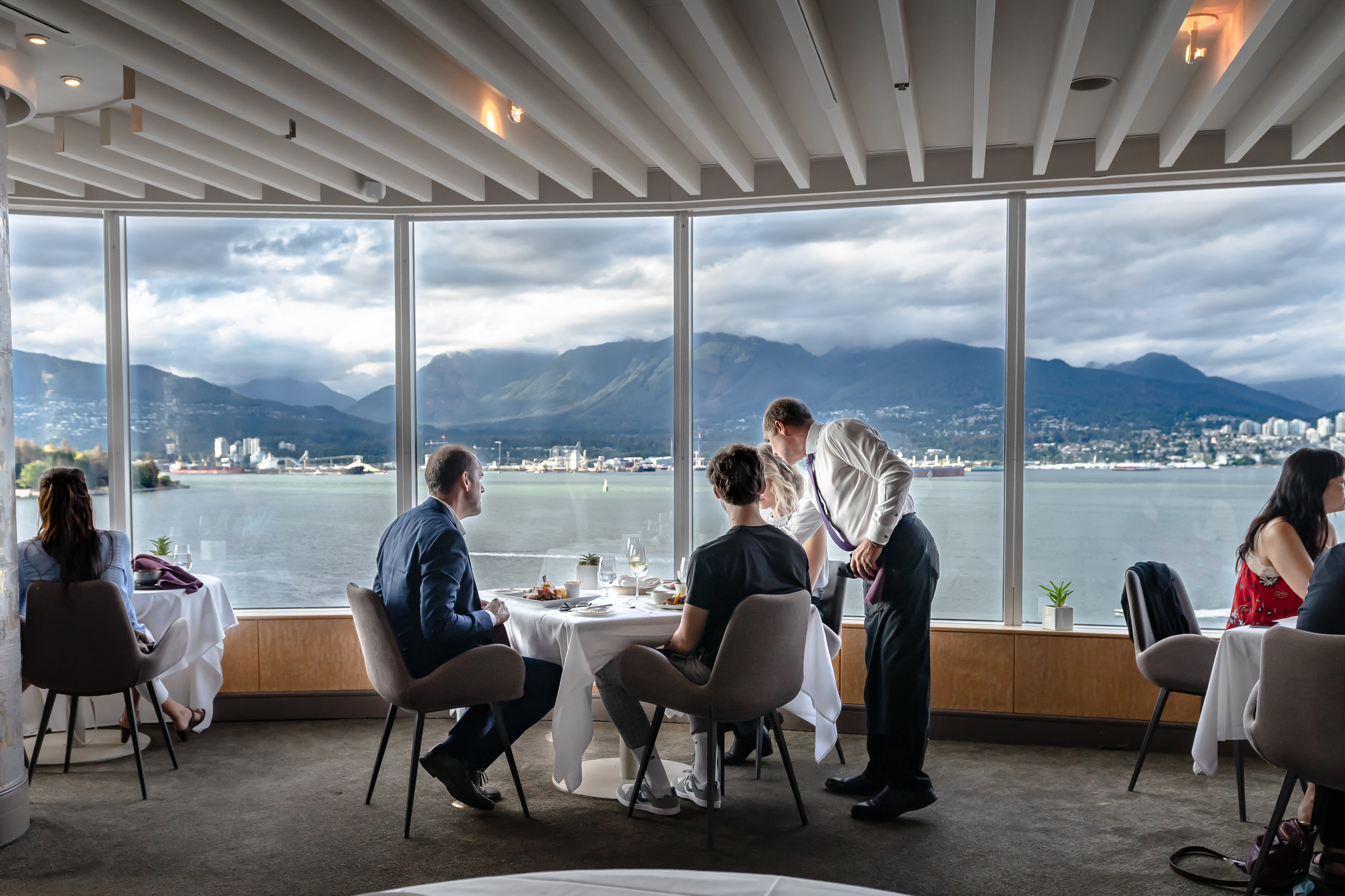 Best restaurants lonsdale north deals vancouver