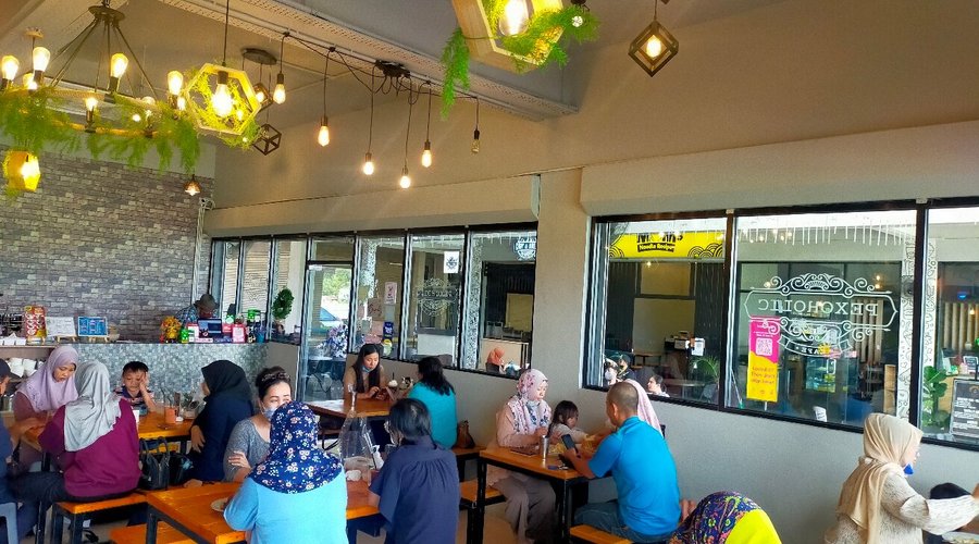 PEXOHOLIC CAFE
