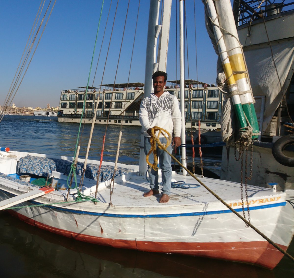 honey bunny felucca boat tour