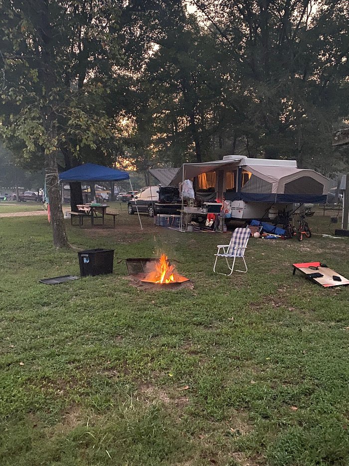 se permiten perros en los parques estatales de missouri stzte park campgrounds