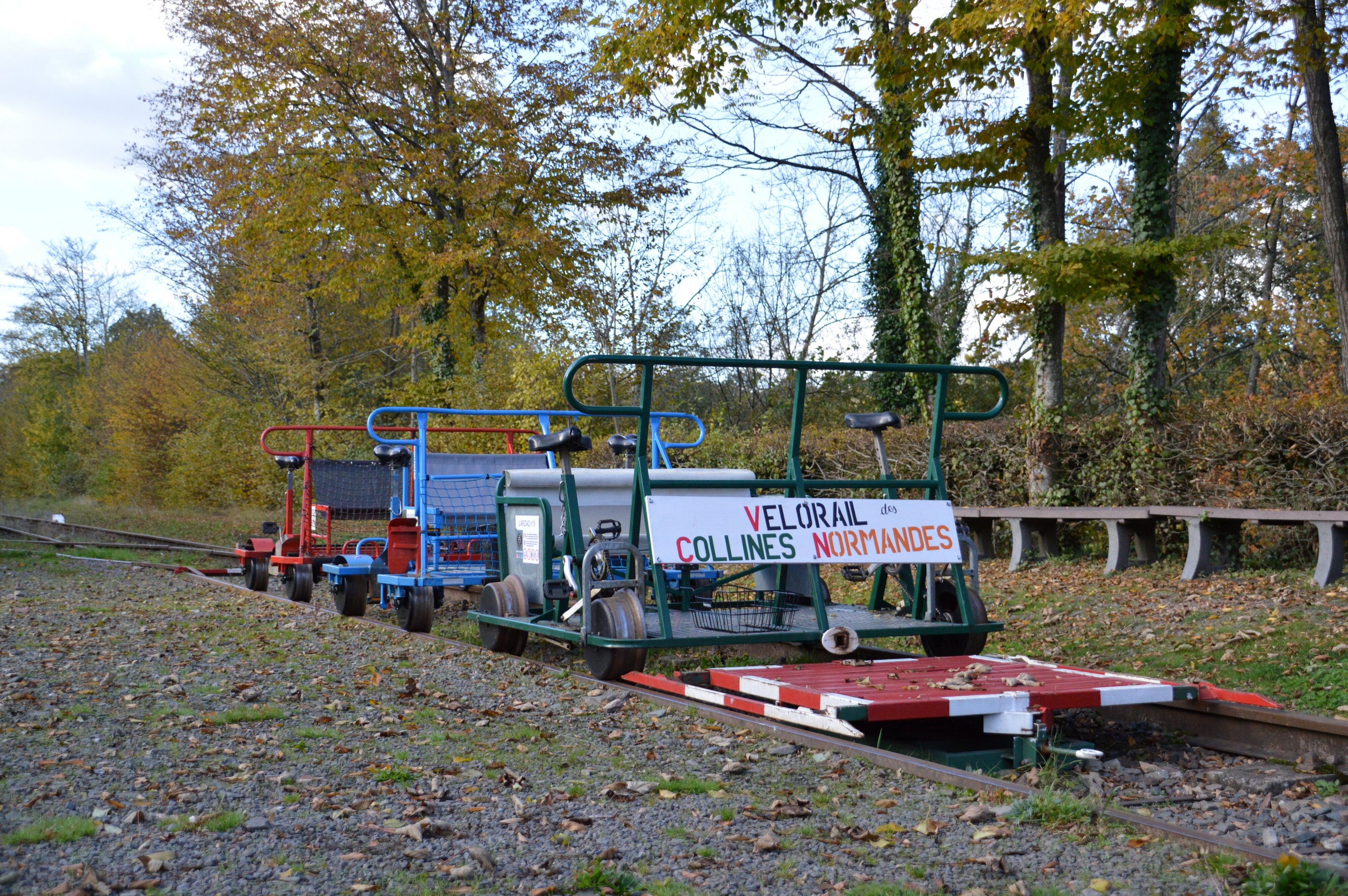 V LORAILS DES COLLINES NORMANDES PONT ERAMBOURG Saint Pierre du