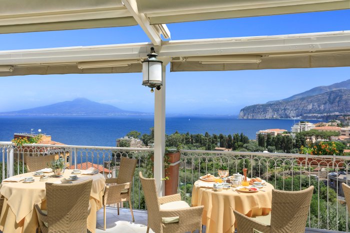 GRAND HOTEL CAPODIMONTE $75 ($̶9̶4̶) - Updated 2023 Prices & Reviews -  Naples, Italy