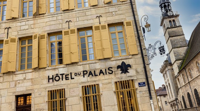 Hotel with parking in the center of Dijon