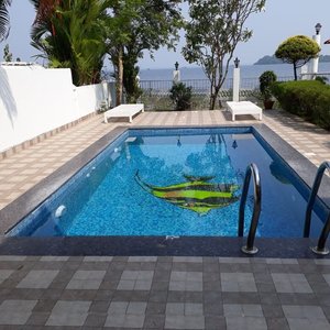 Plunge pool to cool off on warm humid days