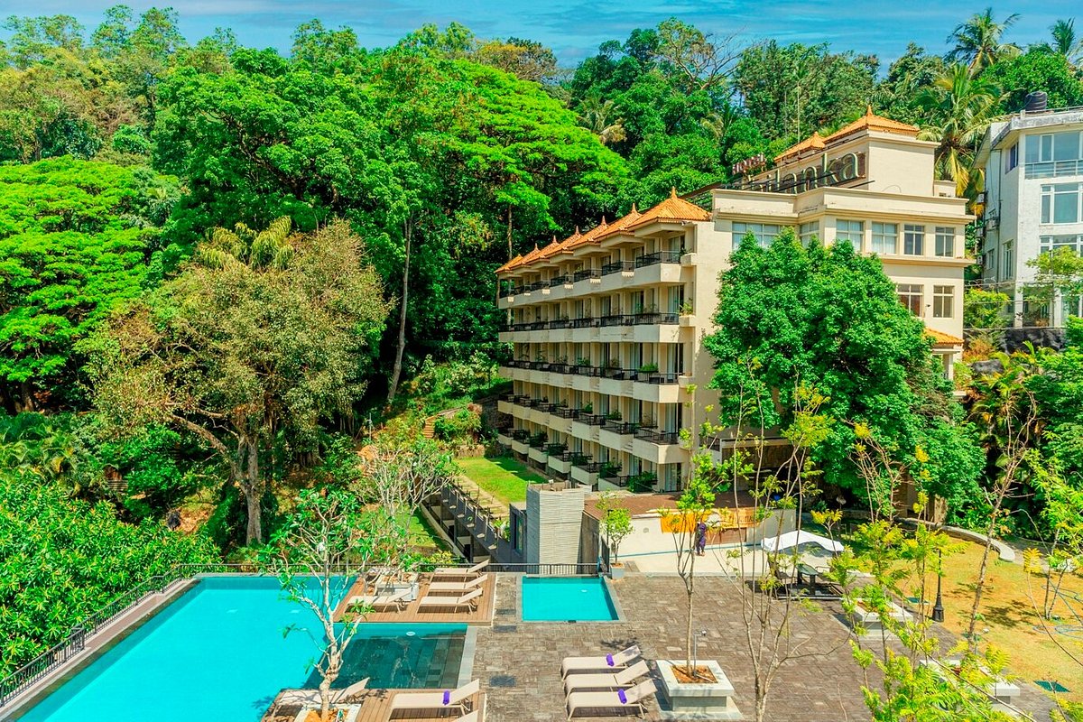 Hotel Thilanka, hotell i Kandy