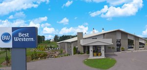 Best Western Pembroke Inn & Conference Centre in Pembroke, image may contain: Hotel, Building, Architecture