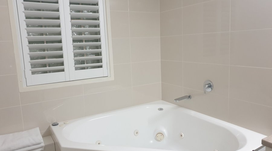 Relax in one of our Spa Rooms w/- a King Bed 