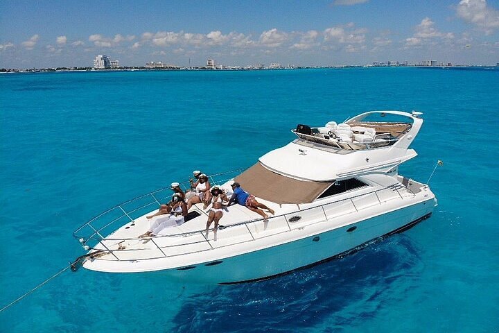 private boat rentals cancun