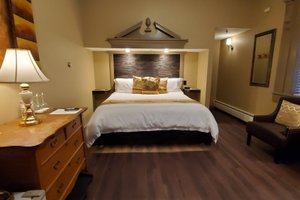 Room & Suite