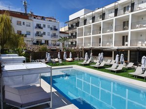Piscina y playa