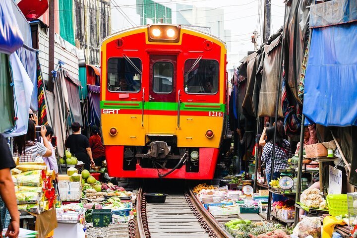 2024 Maeklong Railway Market and Damnoen Saduak Floating Market Tour ...