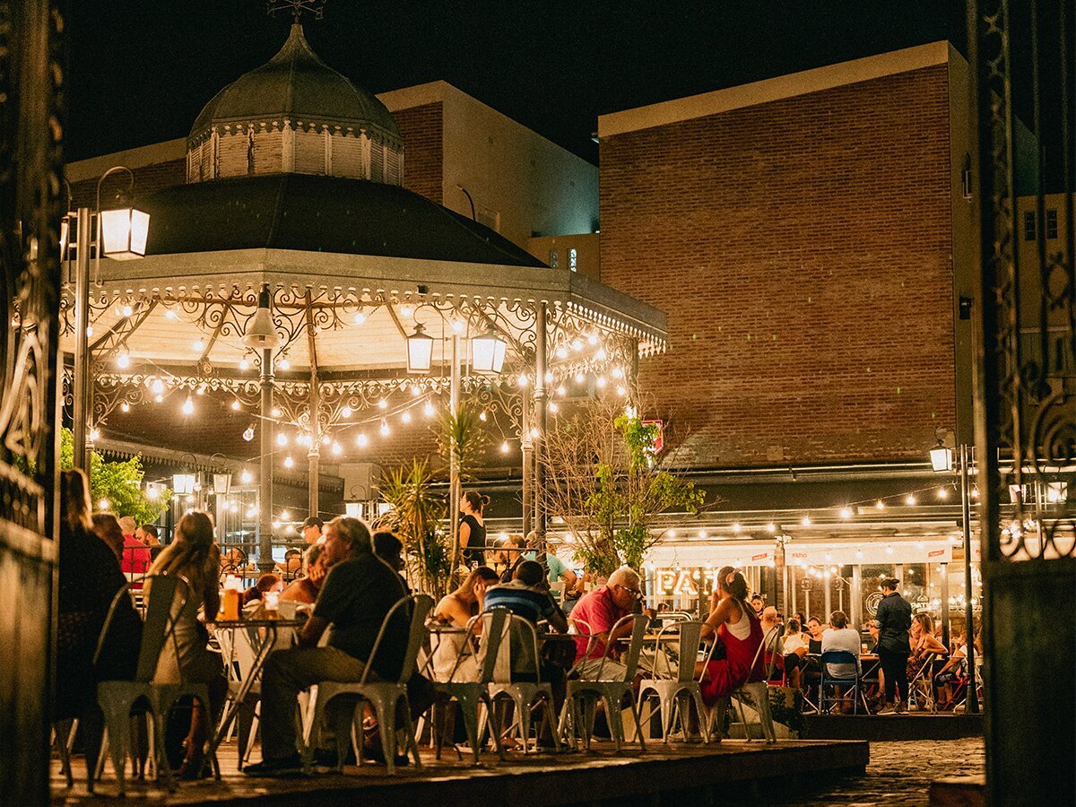 PATIO DE LA CERVECERIA SANTA FE - Qué SABER antes de ir (2024) - Tripadvisor