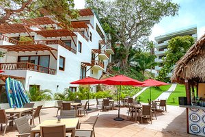 Piscina y playa