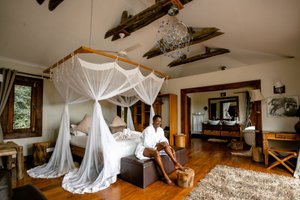 Room & Suite