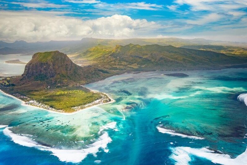 Taxi Service 24x7 Tourist Mauritius image