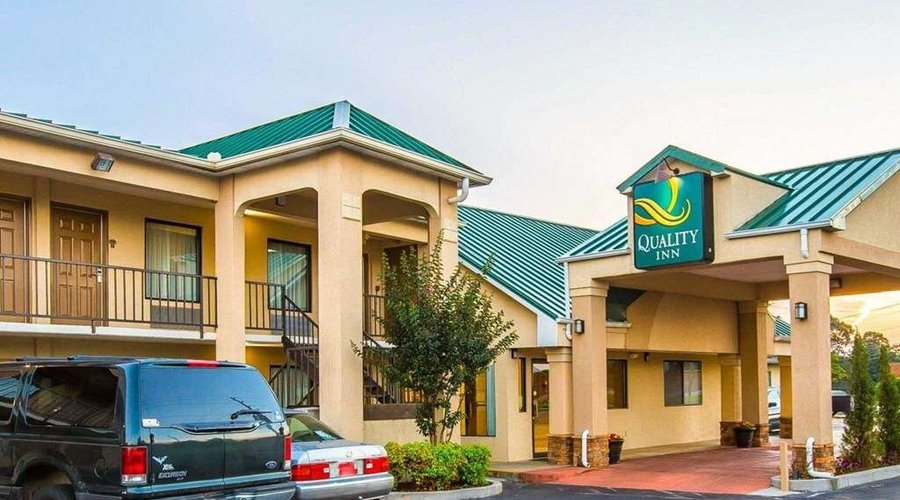 Quality Inn hotel in Dahlonega GA
