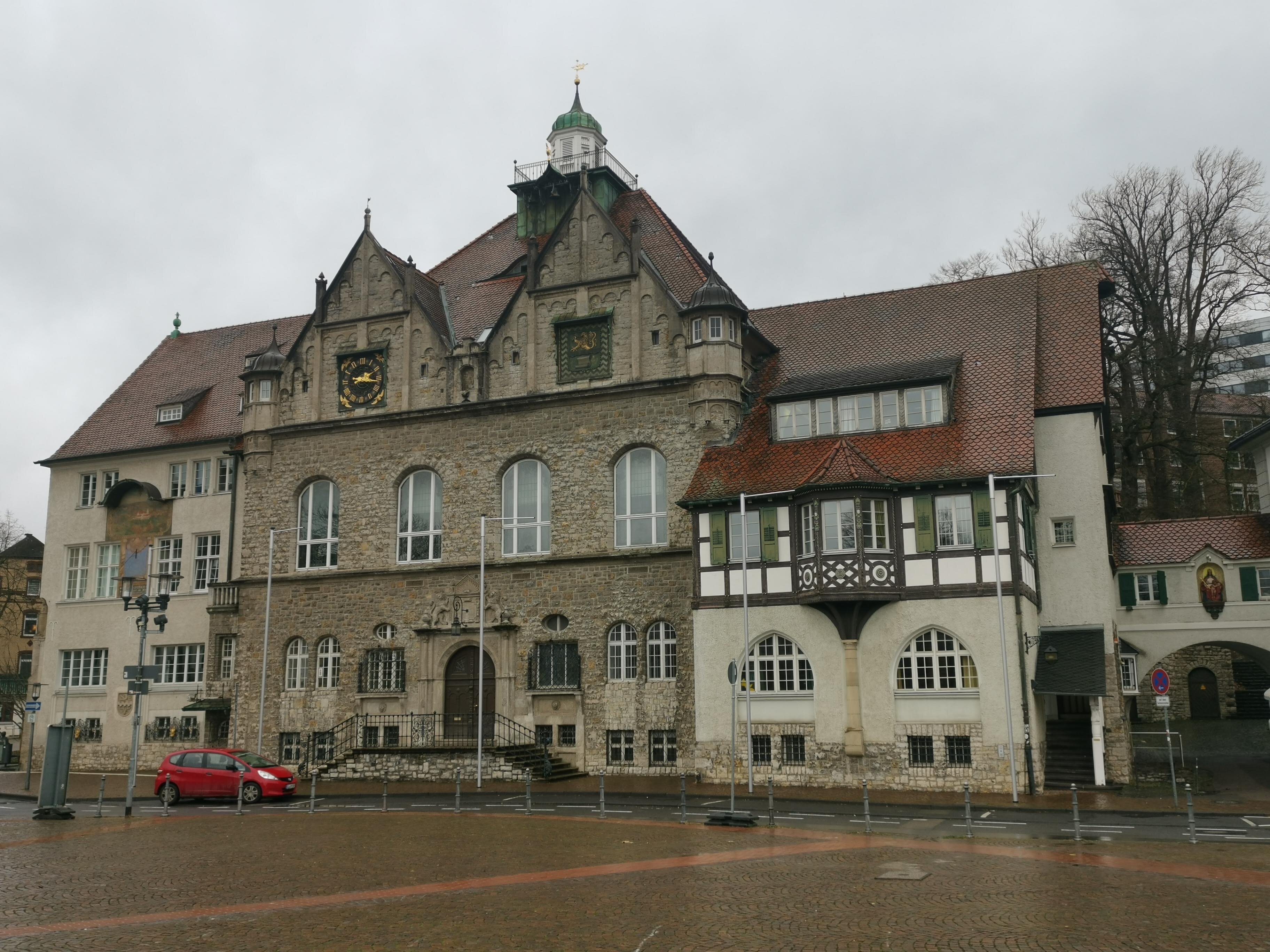 Historisches Rathaus Stadtmitte (Bergisch Gladbach) - 2022 Alles Wat U ...