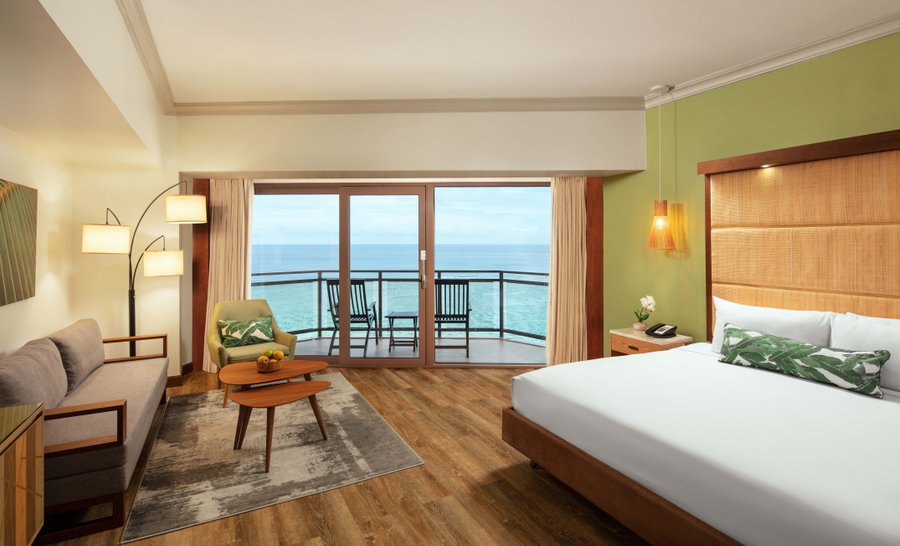 Deluxe Oceanfront King