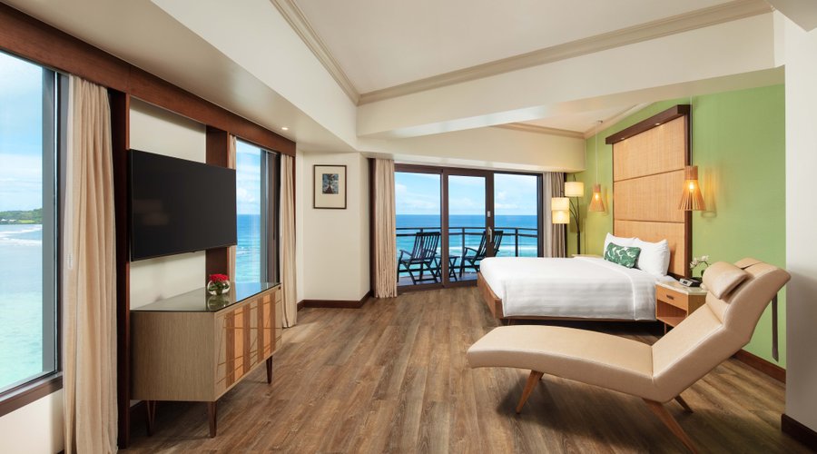 Oceanfront Suite King