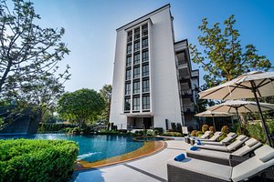 Manhattan Pattaya in Na Kluea, image may contain: Hotel, Resort, Villa, City