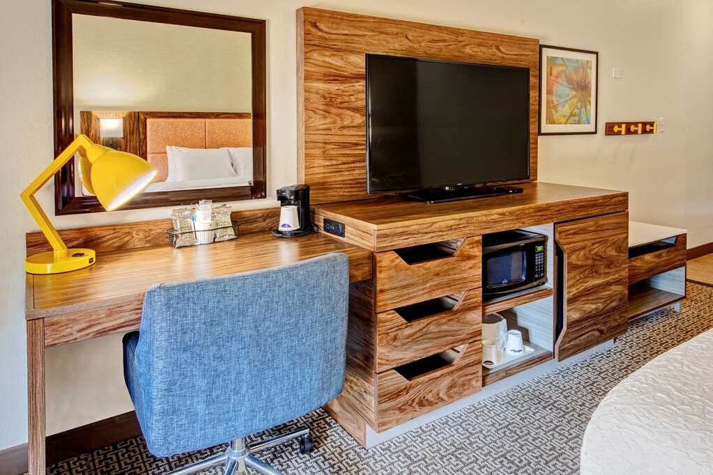 Hotel photo 35 of Hampton Inn Van Buren.