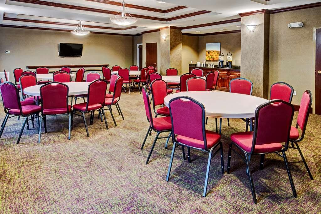 Hotel photo 52 of Hampton Inn Van Buren.