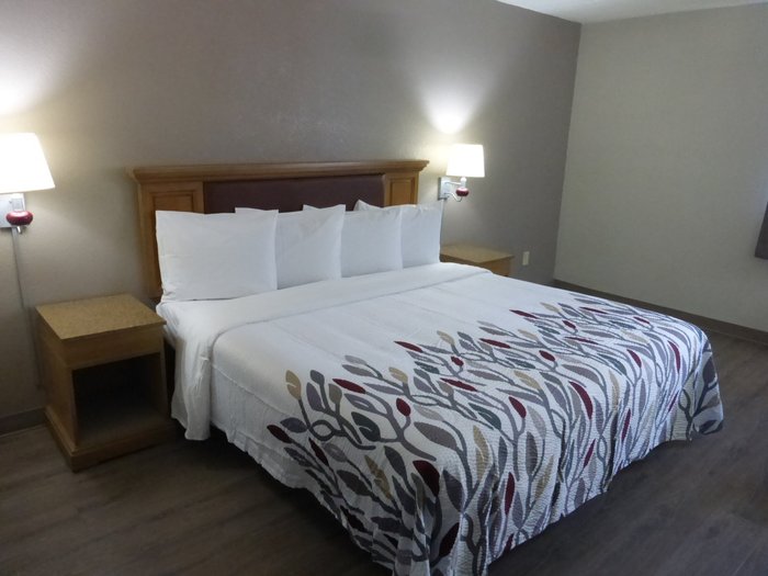 RED ROOF INN NEW STANTON - Prices & Hotel Reviews (PA)