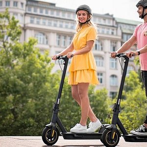 2024 Liberty scooter rental Piaggio 50cc (4T) Paris provided by Bikeloc