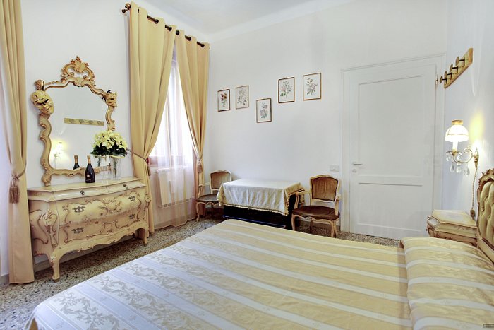 QUEEN HOUSE VENEZIA - Prices & Condominium Reviews - Venice, Italy