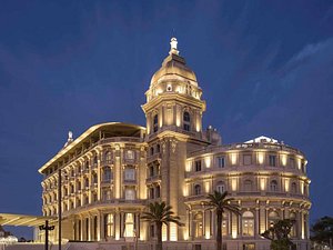 Sofitel Montevideo Casino Carrasco & Spa in Montevideo, image may contain: City, Lighting, Office Building, Hotel