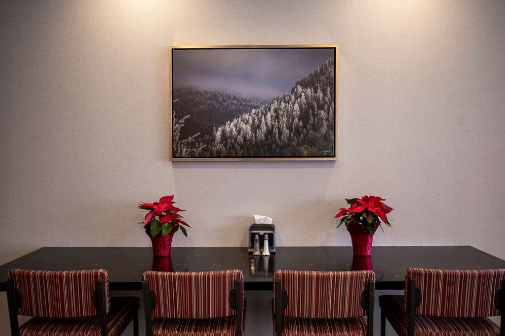 Hotel photo 82 of Best Western Plus Flathead Lake Inn and Suites.