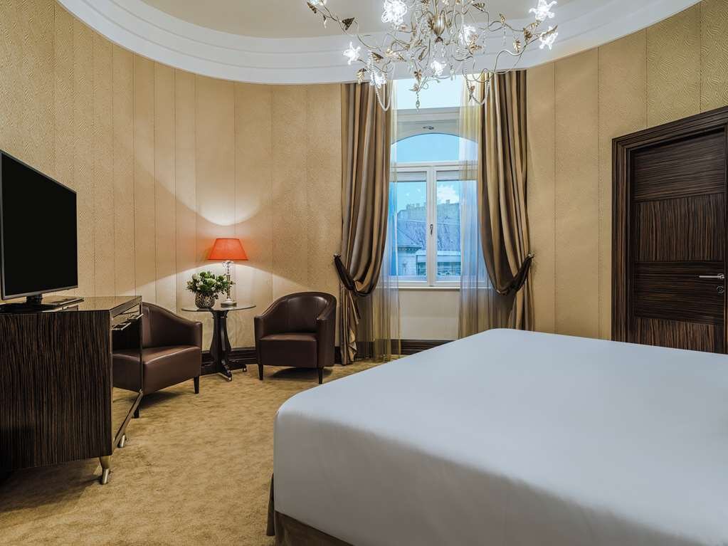 Hotel photo 2 of Anantara New York Palace Budapest Hotel.